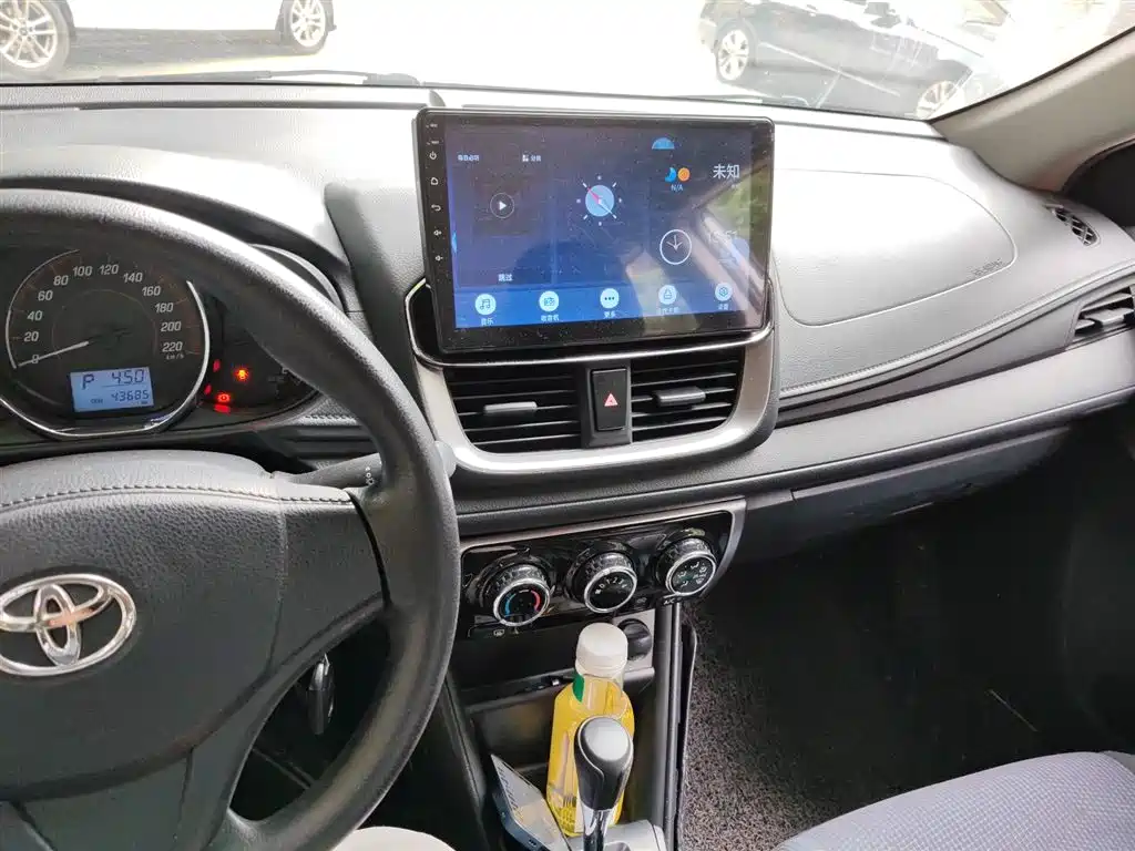 Toyota Yaris L 2020 — фото 9