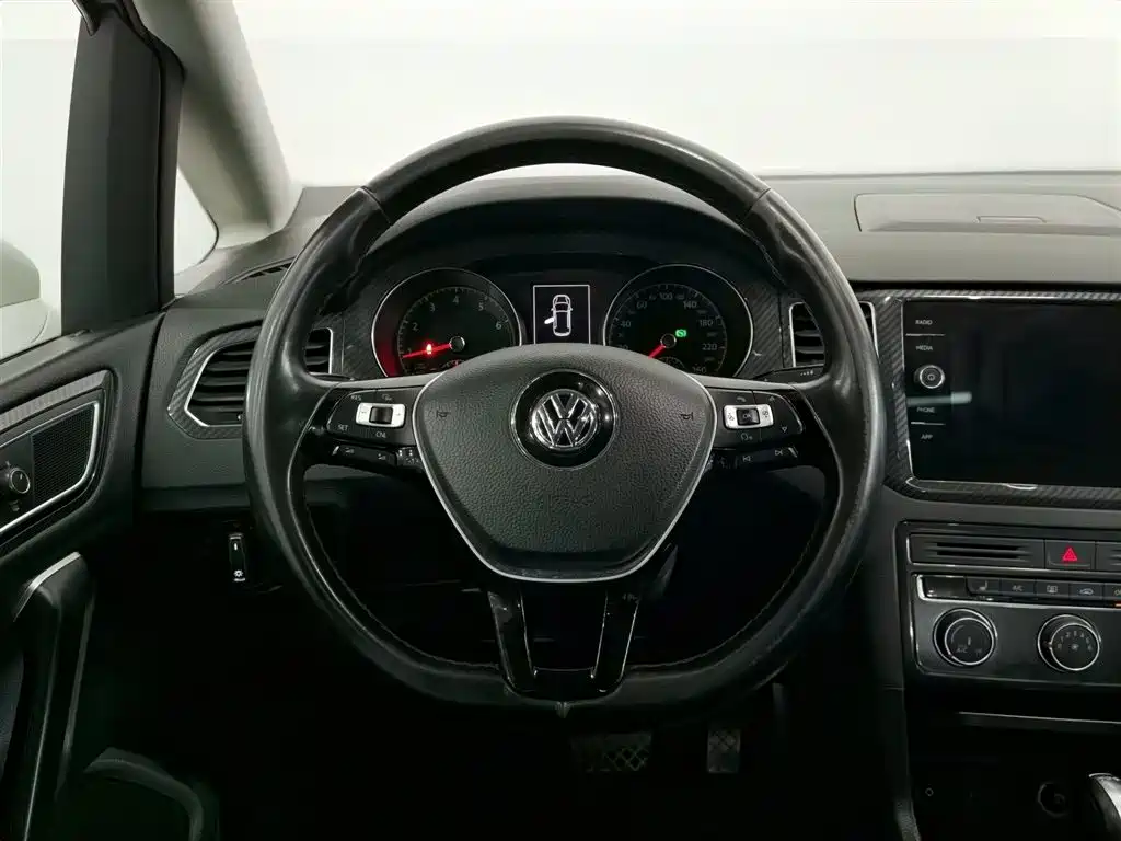 Volkswagen Golf Sportsvan 2018 — фото 11