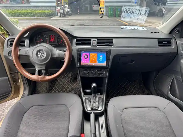 Volkswagen Santana 2013