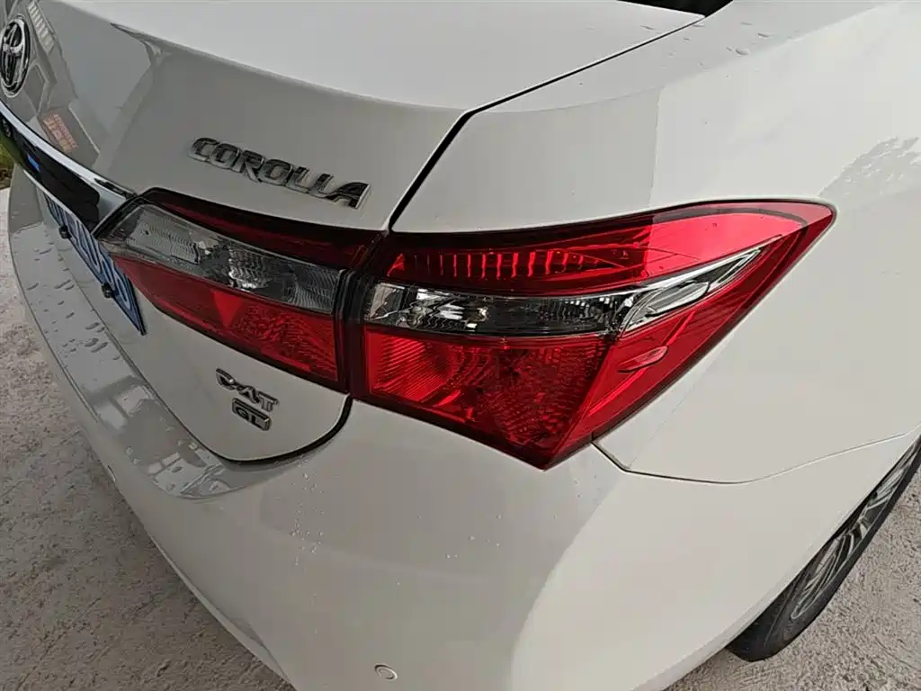 Toyota Corolla 2018 — фото 8