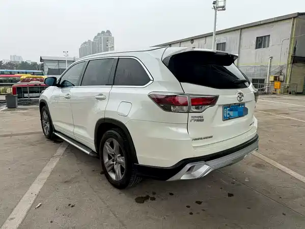 Toyota Highlander 2016