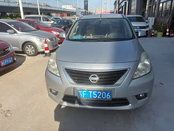 Nissan Sunny 2011