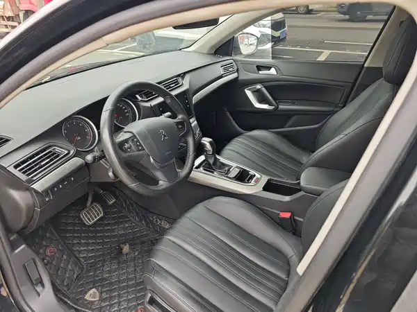 Peugeot 408 2020