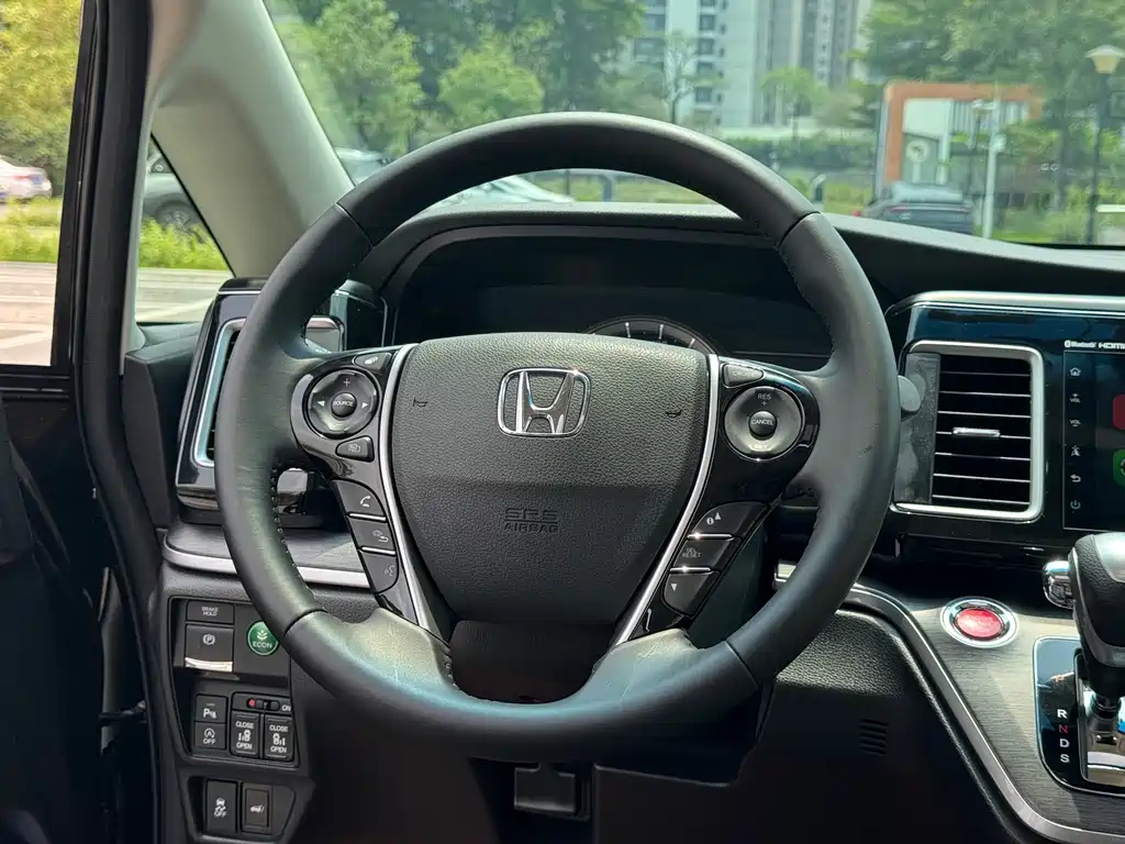 Honda Elysion 2017 — фото 11