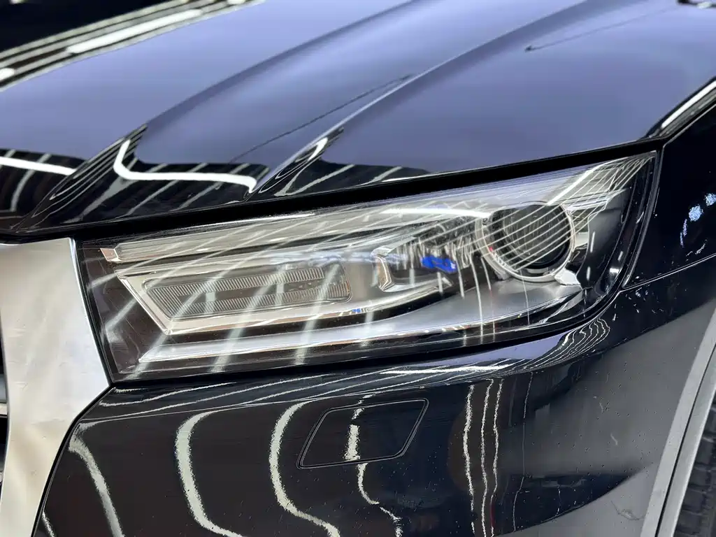 Audi Q5L 2018 — фото 18