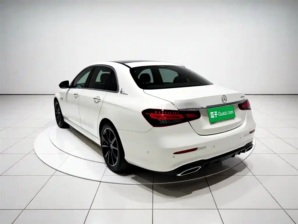 Mercedes-Benz E-Class 2022