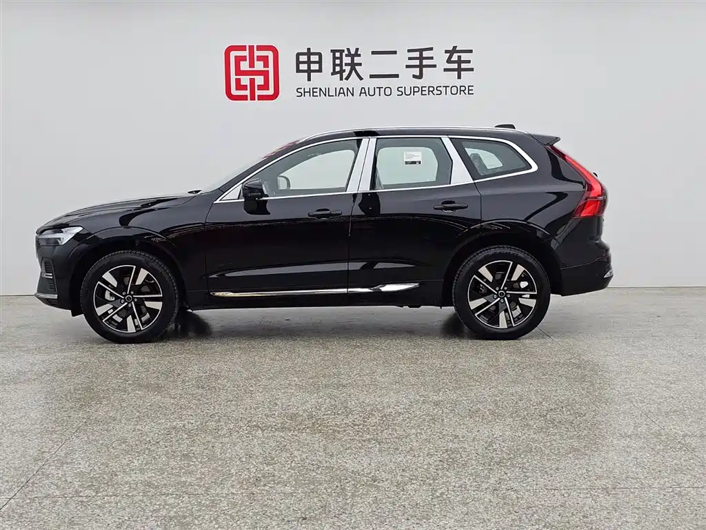 Volvo XC60 2026 — фото 4