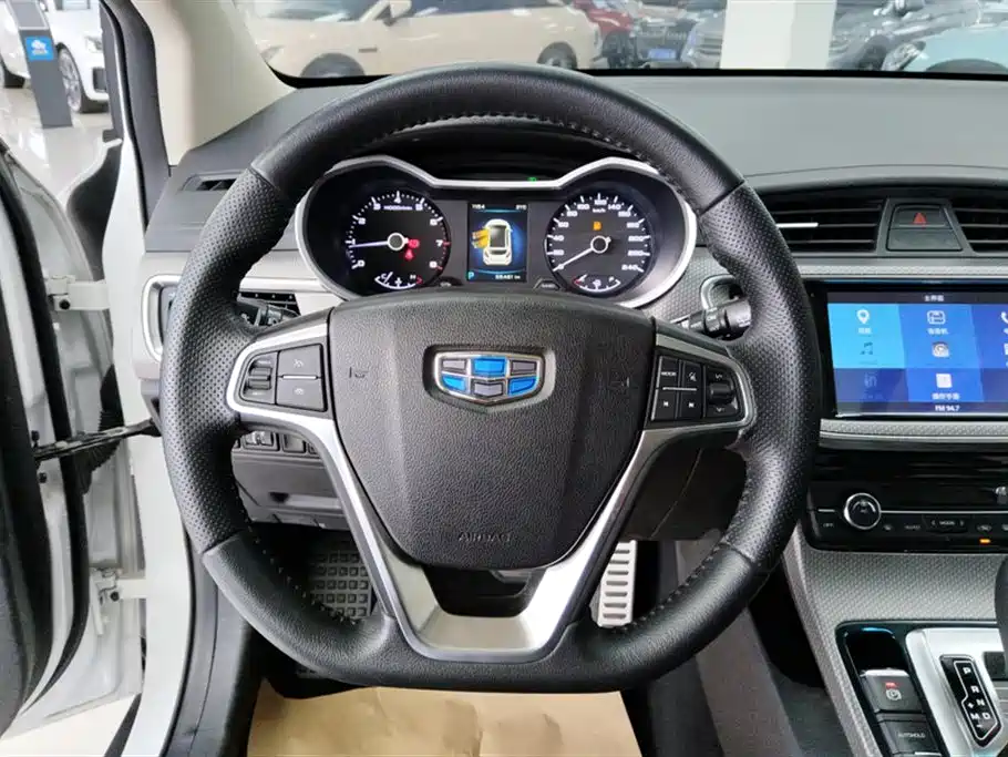 Geely Emgrand GS 2018 — фото 15