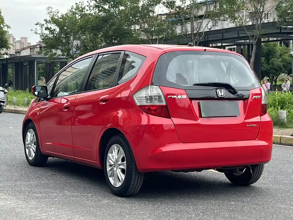Honda Fit 2010 — фото 4