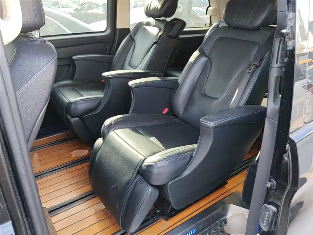 Mercedes-Benz Vito 2020 — фото 17