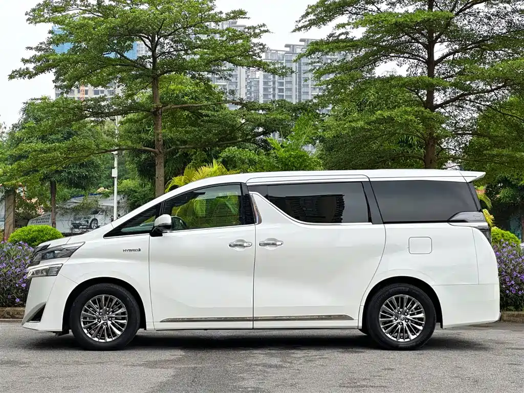 Toyota Vellfire 2019 — фото 4