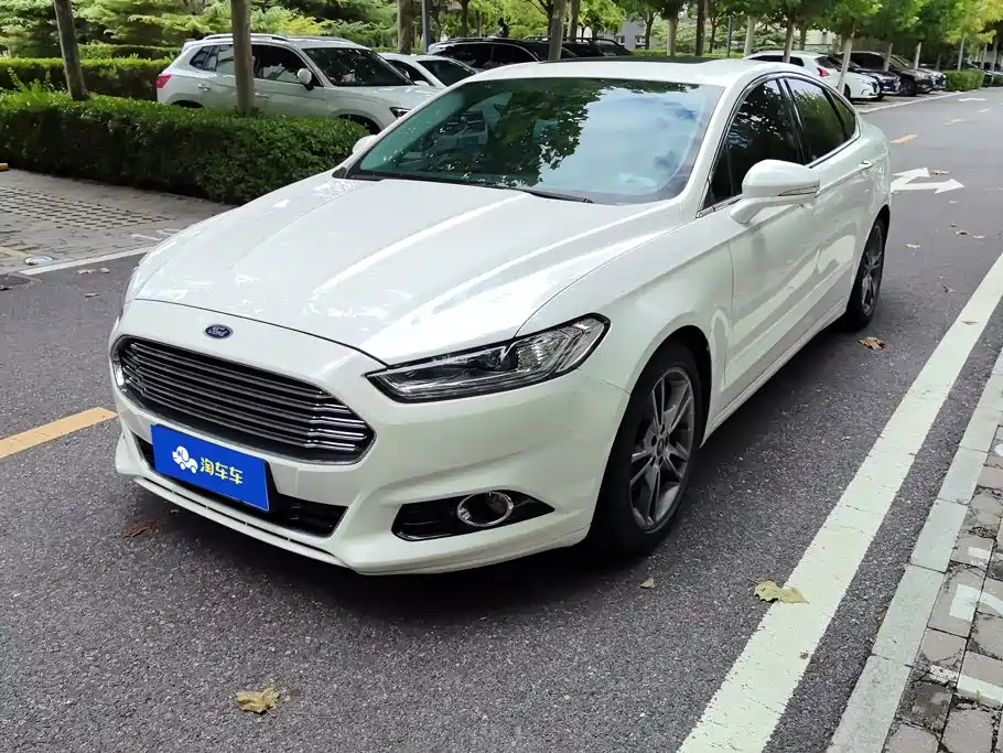 Ford Mondeo 2014 — фото 1