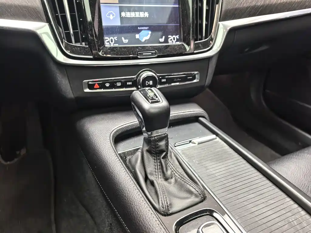 Volvo V90 2019 — фото 13