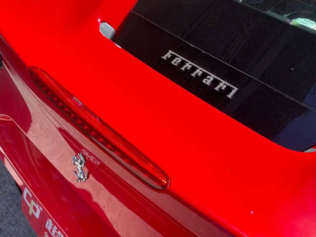Ferrari 488 2017 — фото 12