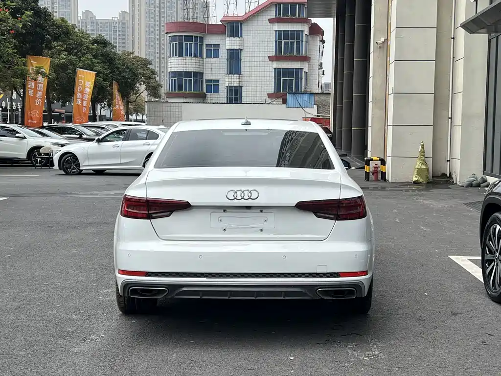 Audi A4L 2019 — фото 4