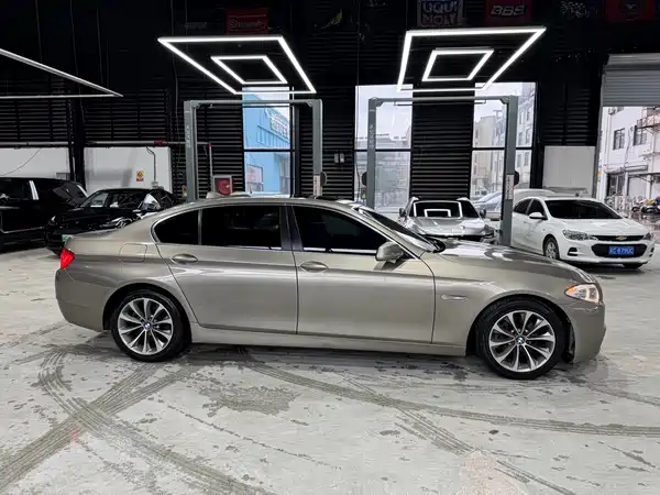 BMW 5 Series 2011