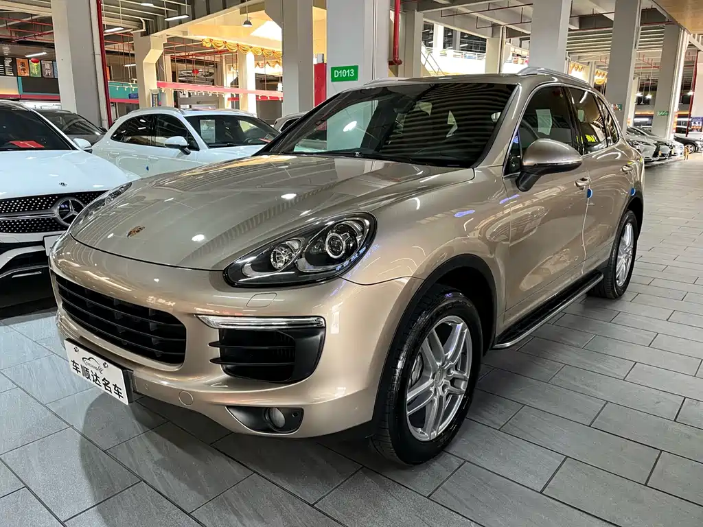 Porsche Cayenne 2017 — фото 1