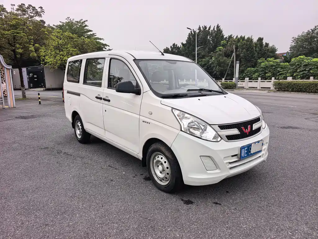 Wuling Rongguang V 2017 — фото 3