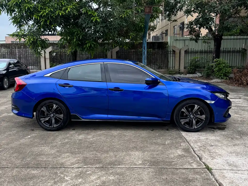 Honda Civic 2019 — фото 4