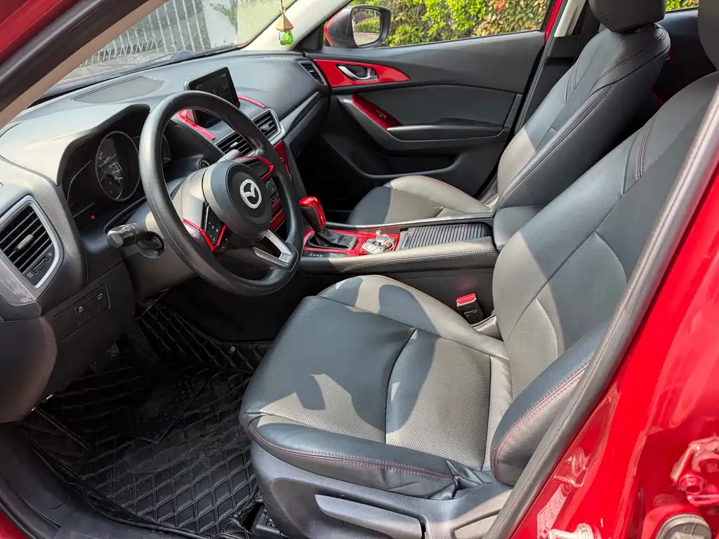 Mazda 3 Axela 2017 — фото 7