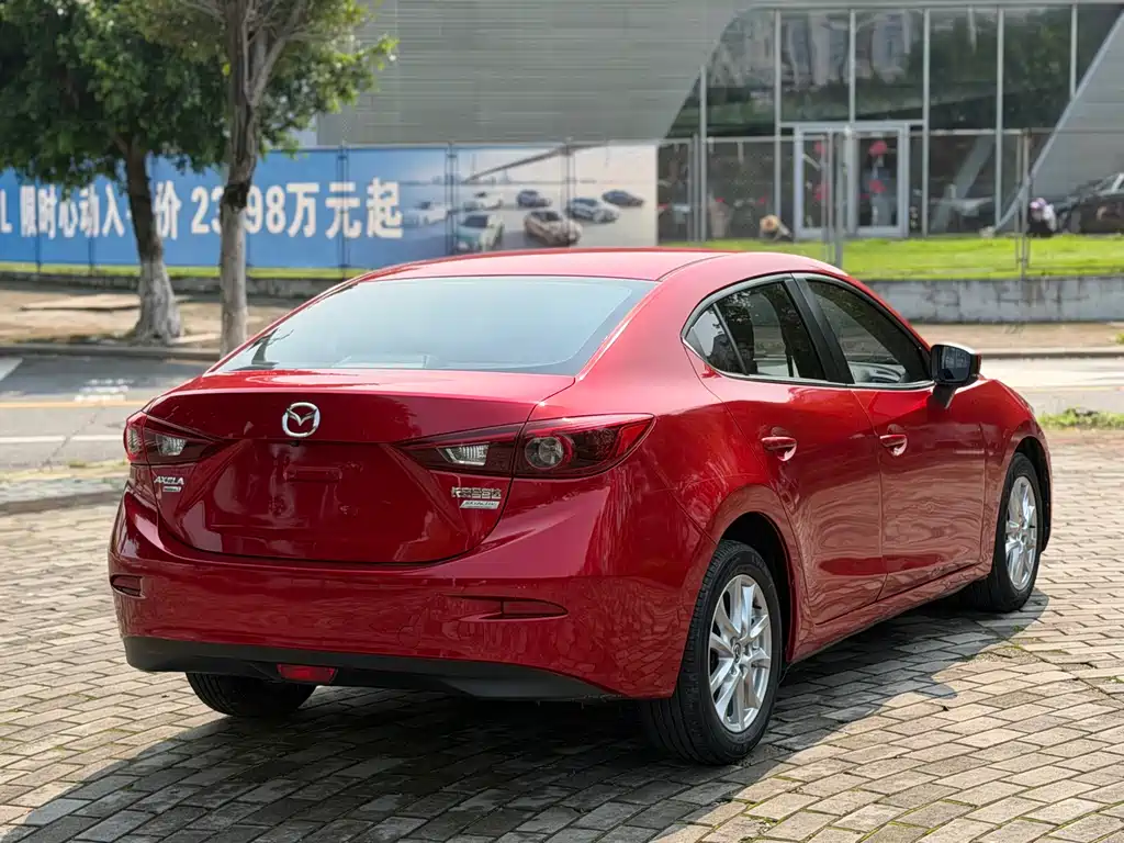 Mazda 3 Axela 2017 — фото 6