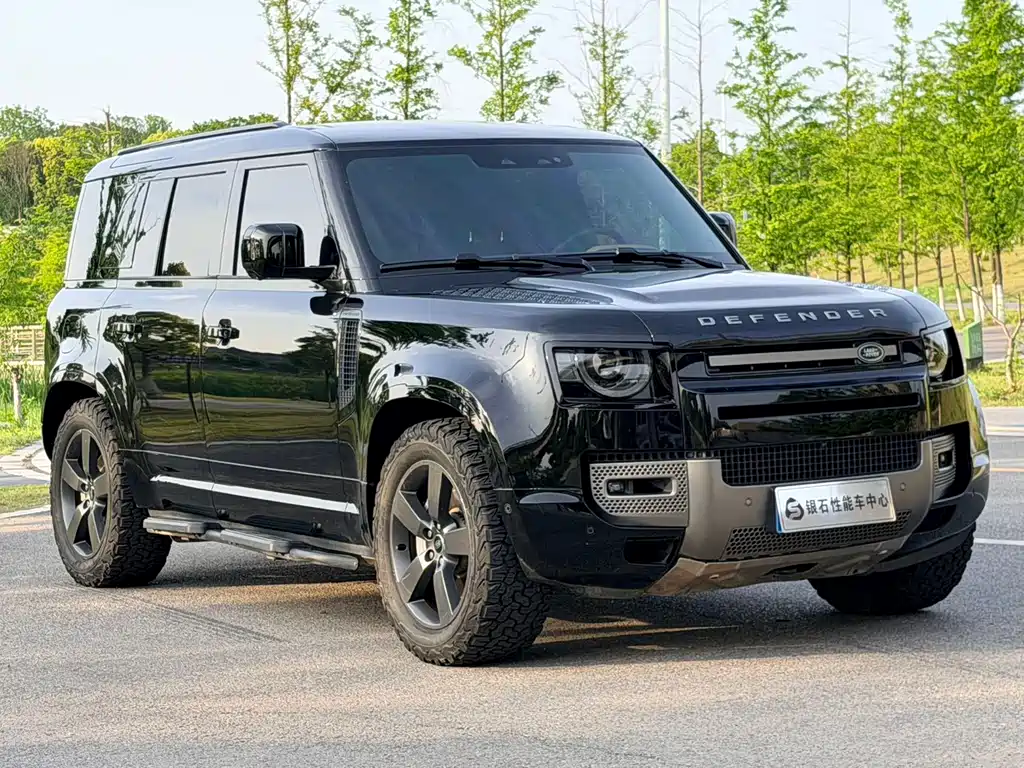 Land Rover Defender 2024 — фото 3