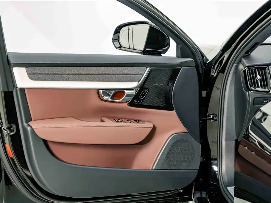 Volvo S90 2026 — фото 17