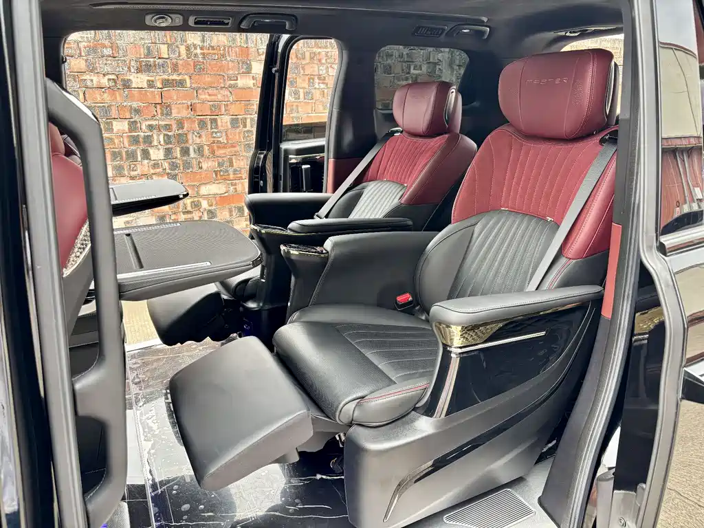 GAC Motor Trumpchi M8 2024 — фото 15