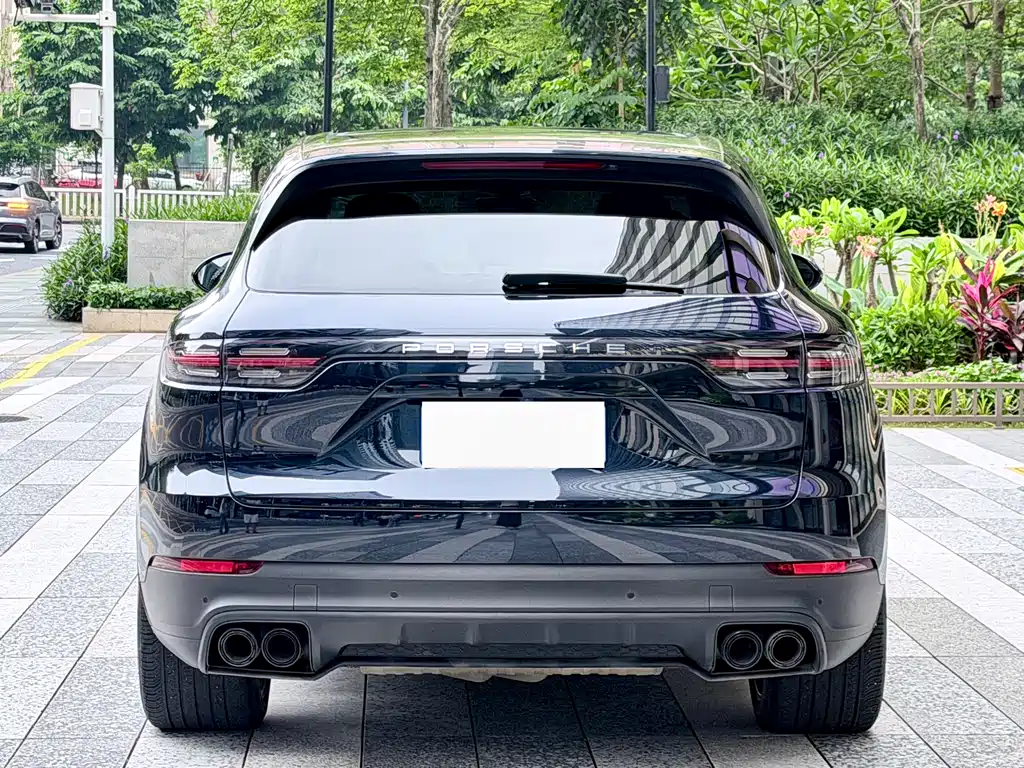 Porsche Cayenne 2021