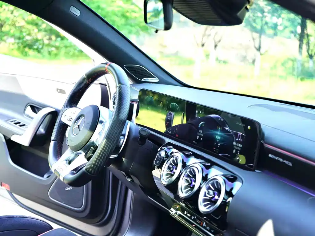 Mercedes-Benz A-Class AMG 2022 — фото 16