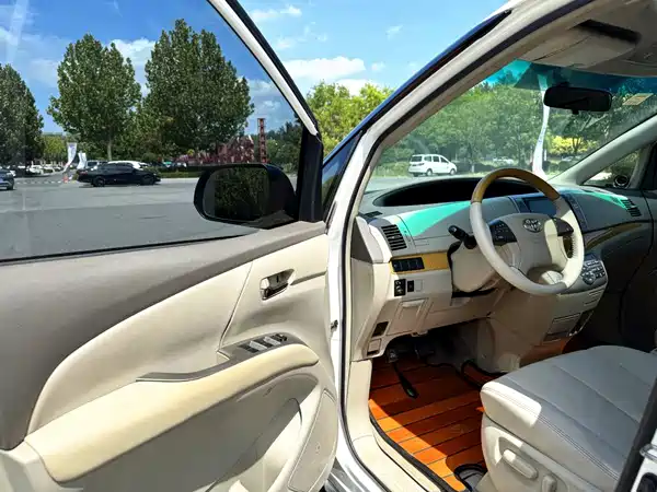 Toyota Previa 2011