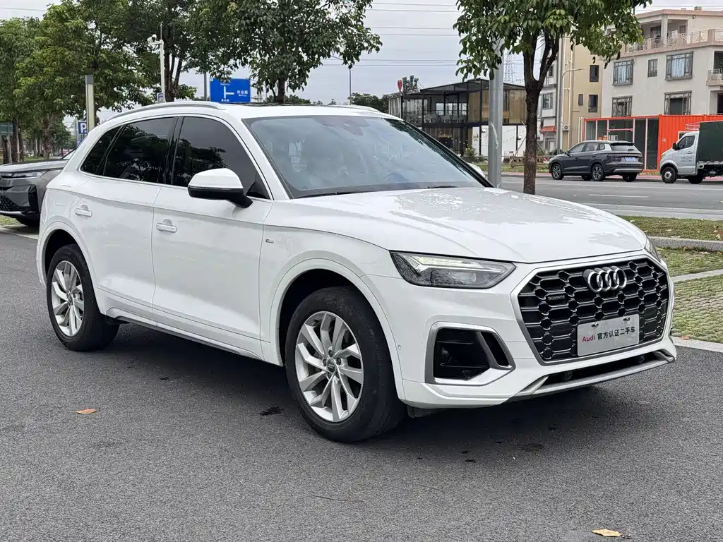 Audi Q5L 2021 — фото 8