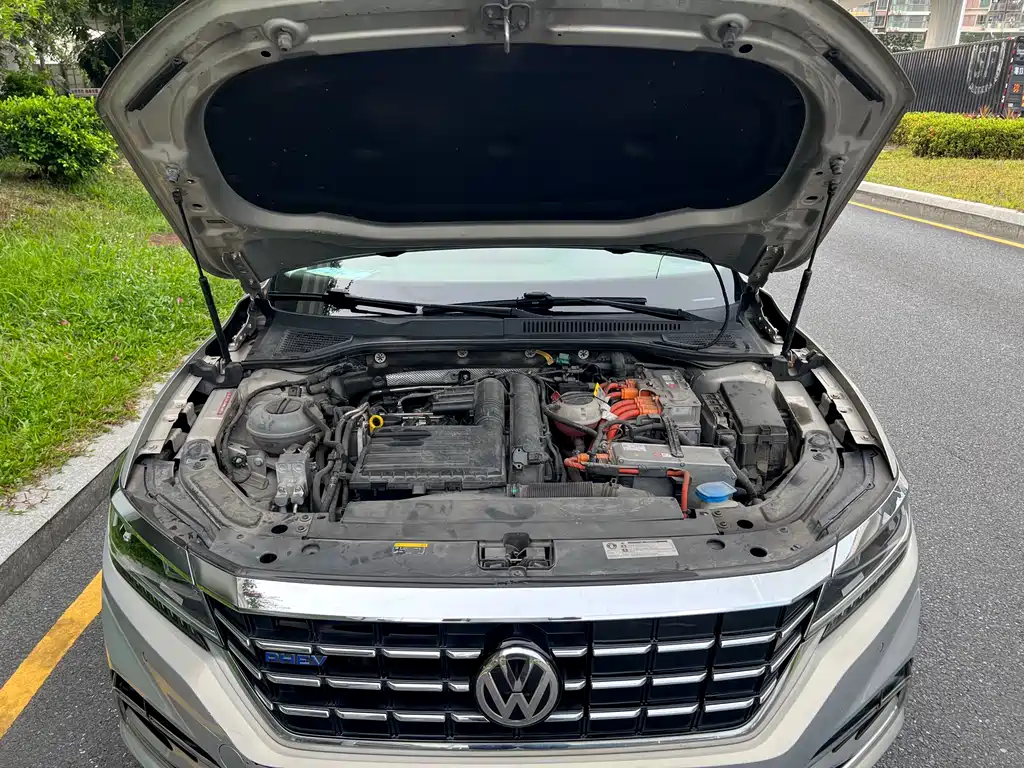 Volkswagen Passat PHEV 2019 — фото 9