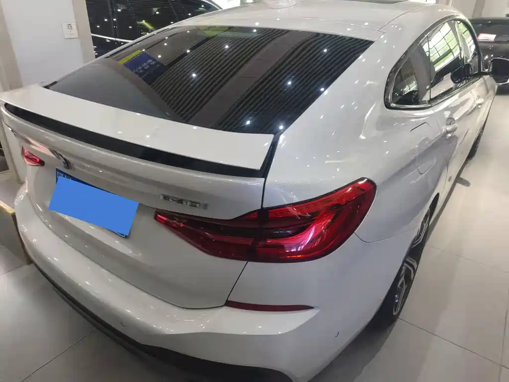 BMW 6 Series GT 2021 — фото 15