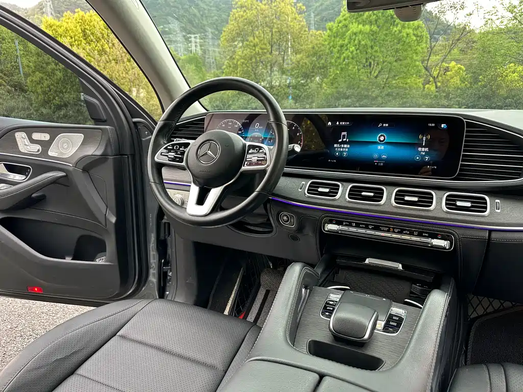 Mercedes-Benz GLE 2020 — фото 15