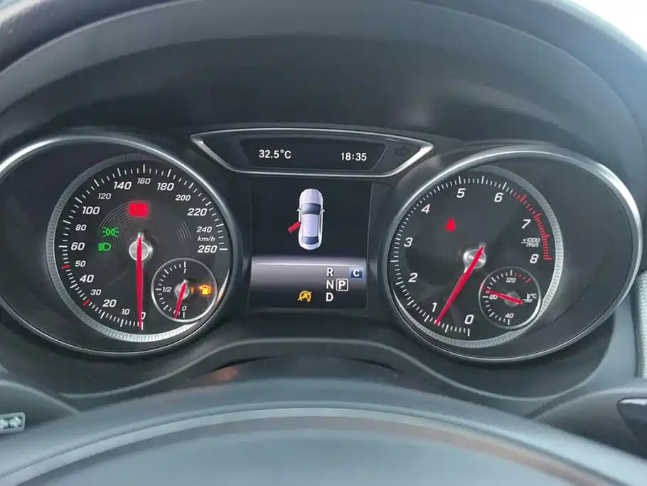 Mercedes-Benz CLA 2017 — фото 14