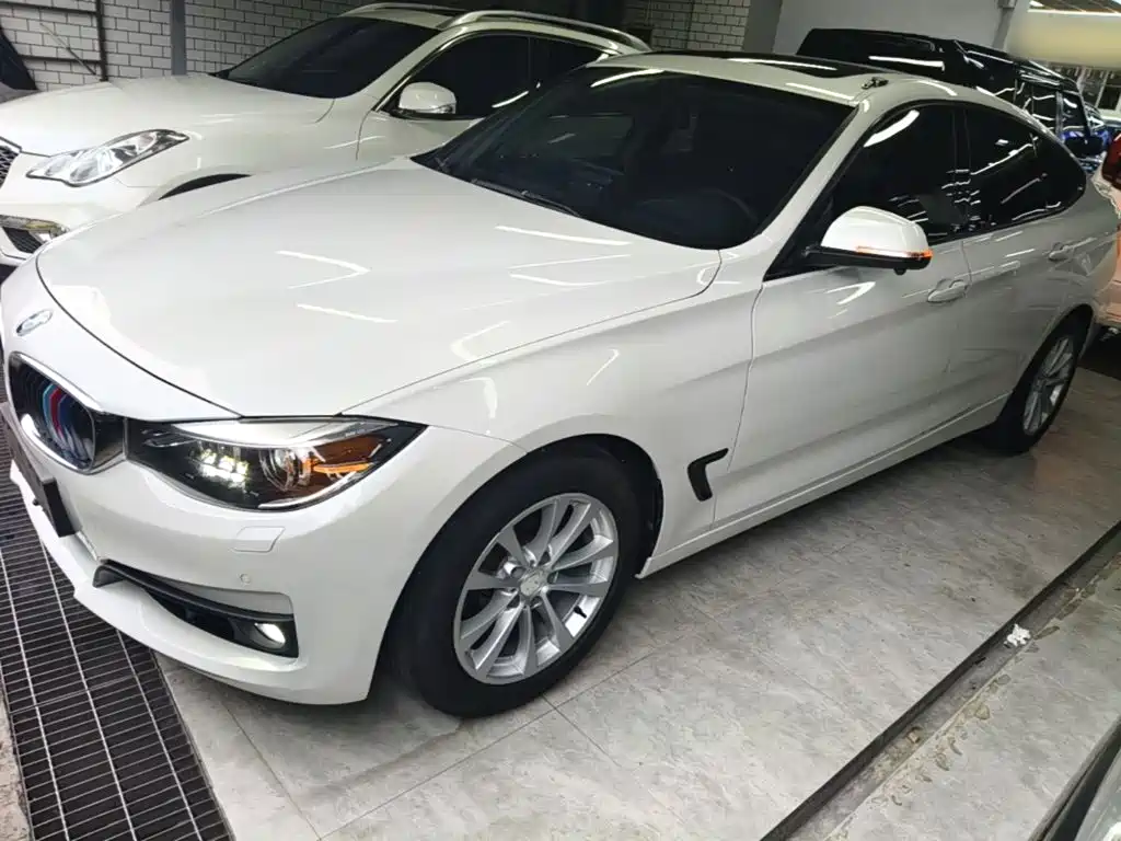 BMW 3 Series GT 2017 — фото 1