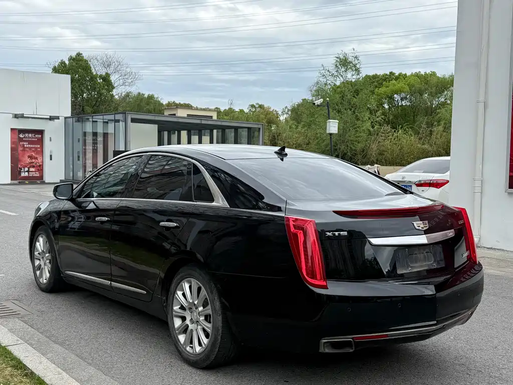 Cadillac XTS 2016 — фото 5