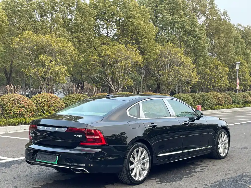 Volvo S90 PHEV 2018 — фото 23