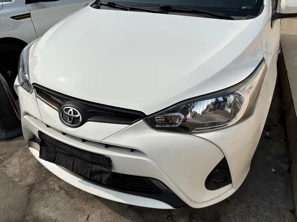 Toyota Yaris L 2019