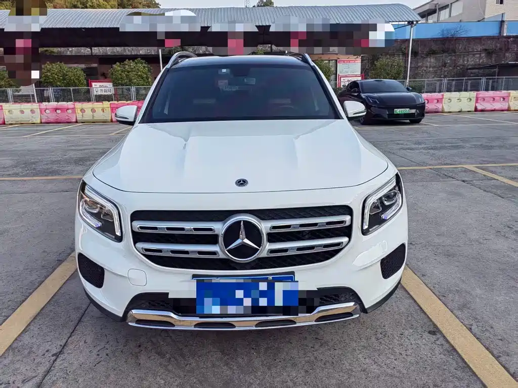 Mercedes-Benz GLB 2021