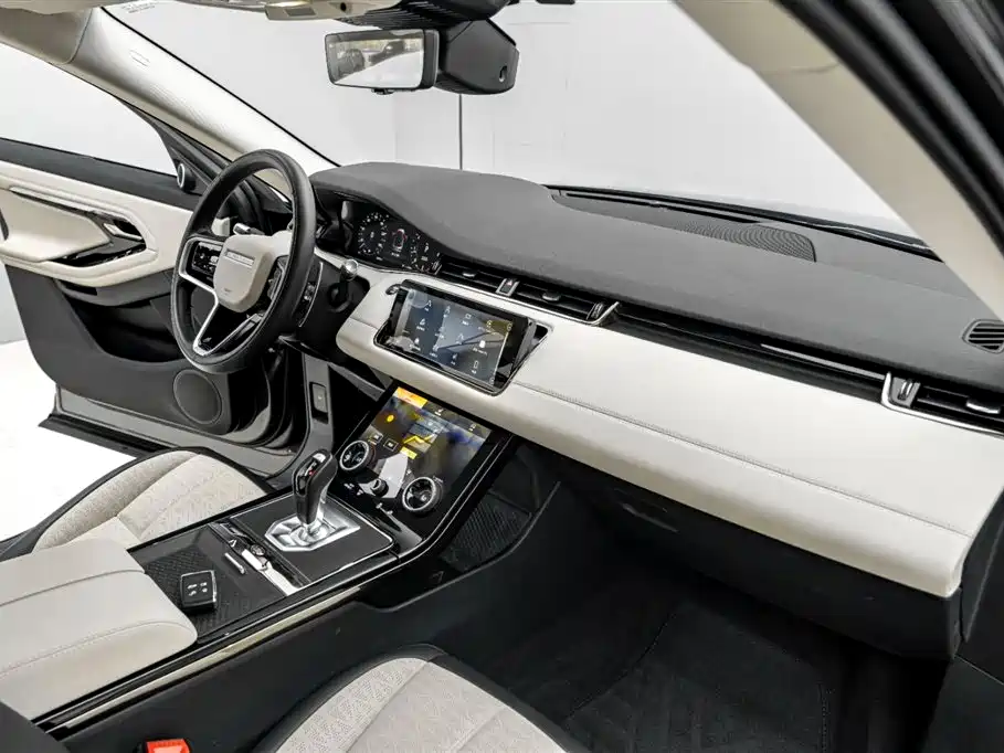 Land Rover Evoque 2022 — фото 19