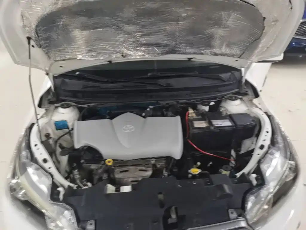 Toyota Yaris L 2015 — фото 20