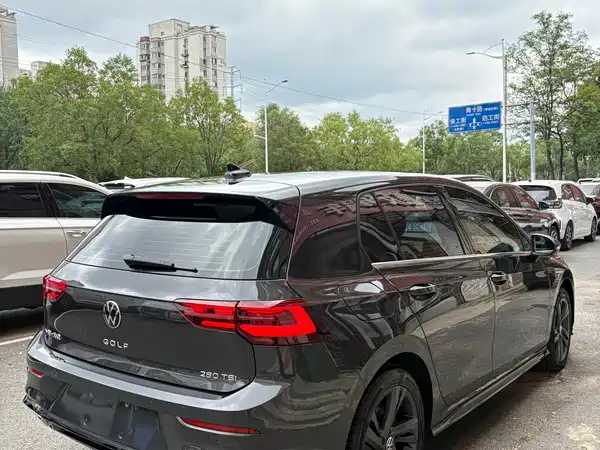 Volkswagen Golf 2022