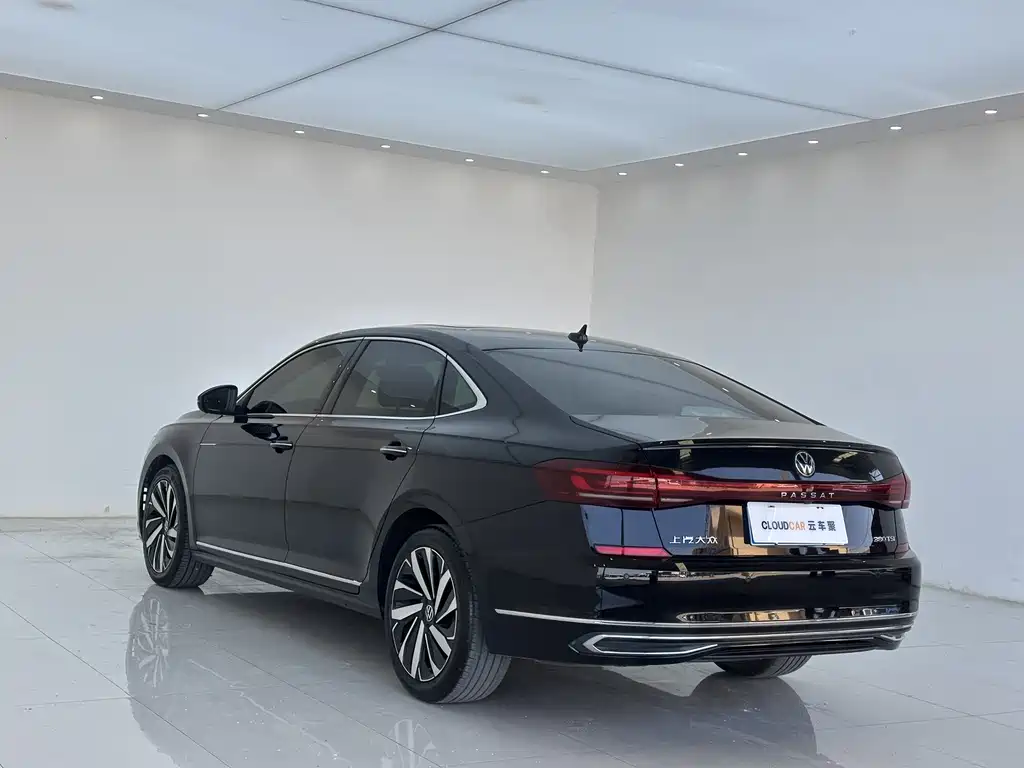 Volkswagen Passat 2024