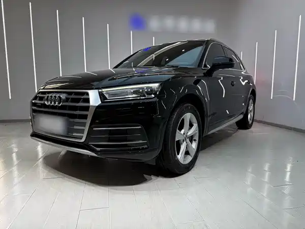 Audi Q5L 2020