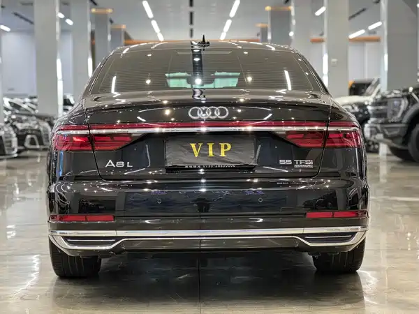 Audi A8 2021