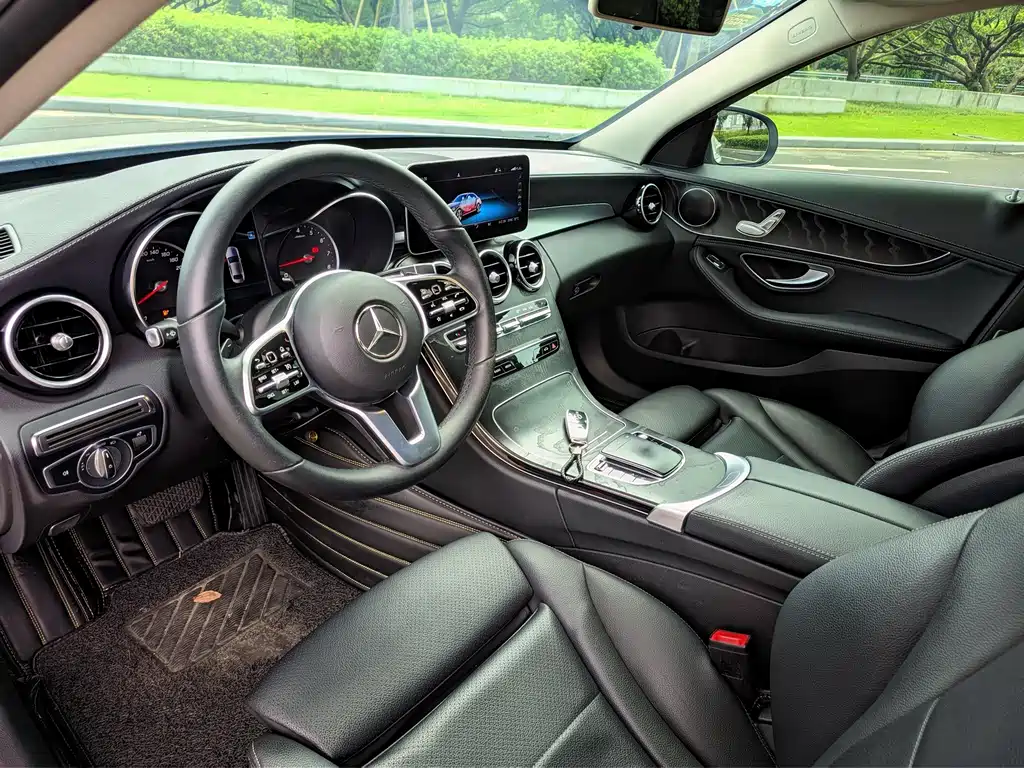 Mercedes-Benz C-Class 2019 — фото 4