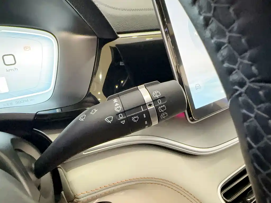 BYD Song PLUS New Energy 2023 — фото 19