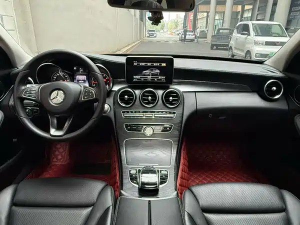 Mercedes-Benz C-Class 2018